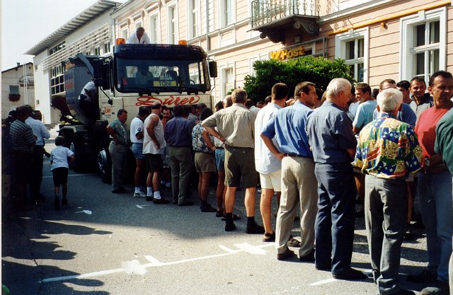 Feitlklub_gegen_LKW_01.jpg